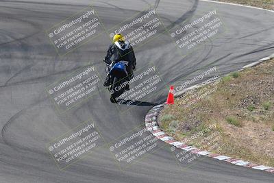 media/Apr-20-2025-AHRMA (Sun) [[393a79c373]]/Race/Group 1/Turn 4b/